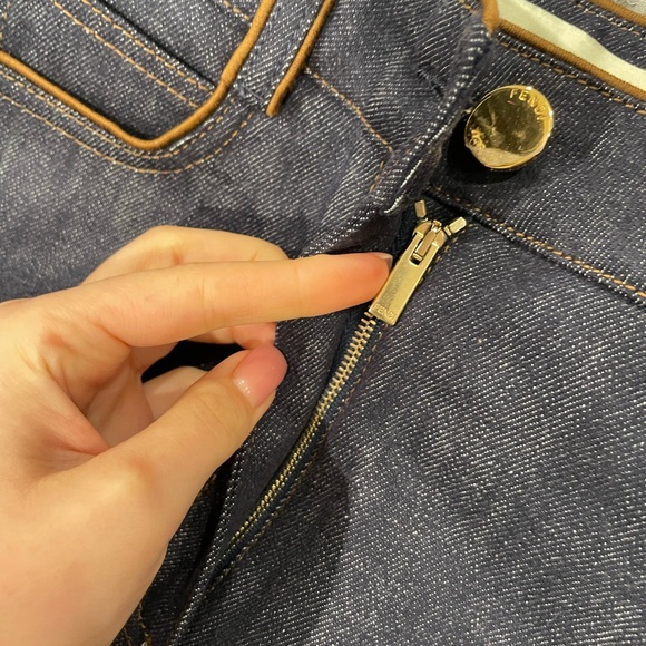 🔥SEND OFFERS🔥 Authentic Fendi Jeans - Picture 8 of 10